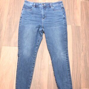 American Eagle Jeans Light Blue Size 14 The Dream Jean Super High Rise Jeans